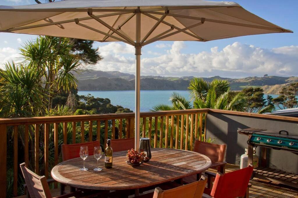 Orca Lodge Raglan Kültér fotó