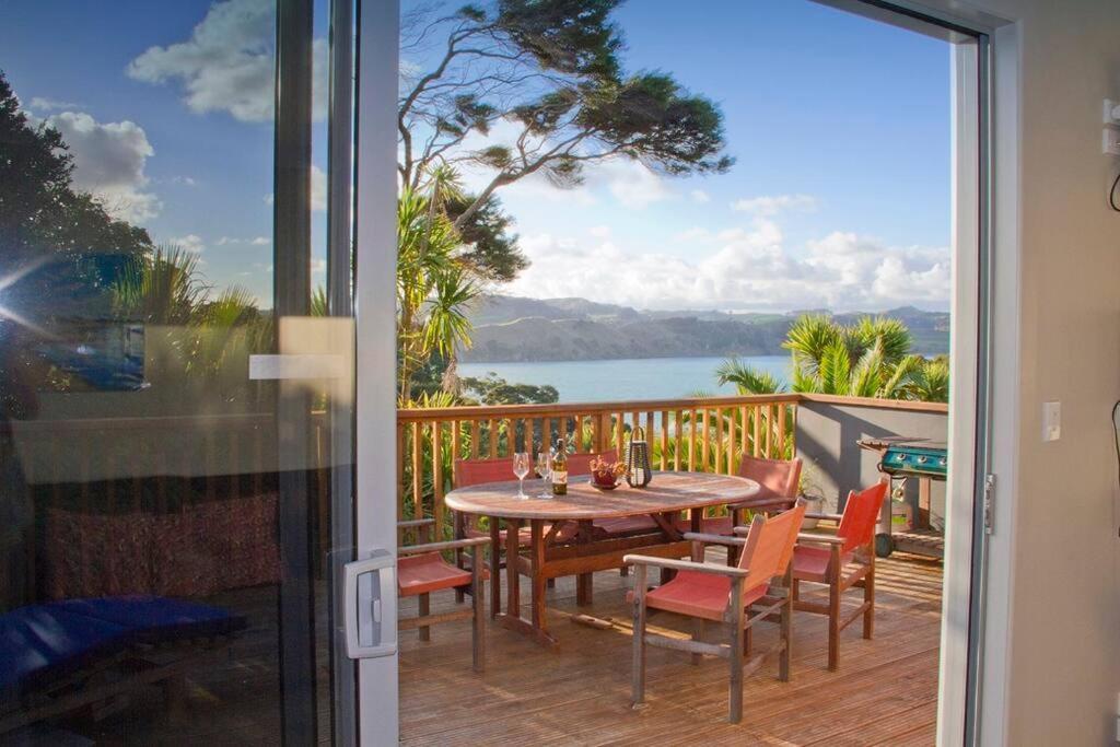 Orca Lodge Raglan Kültér fotó